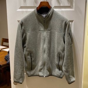 Arcteryx Covert fleece sweater, Mens Large, excellent condition.